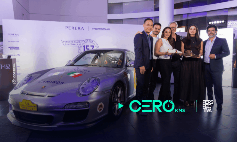 Presentación de la colección de calzado artesanal Perera 152 en el Porsche Center Guatemala, inspirada en el triunfo guatemalteco de 1953 en la Carrera Panamericana.