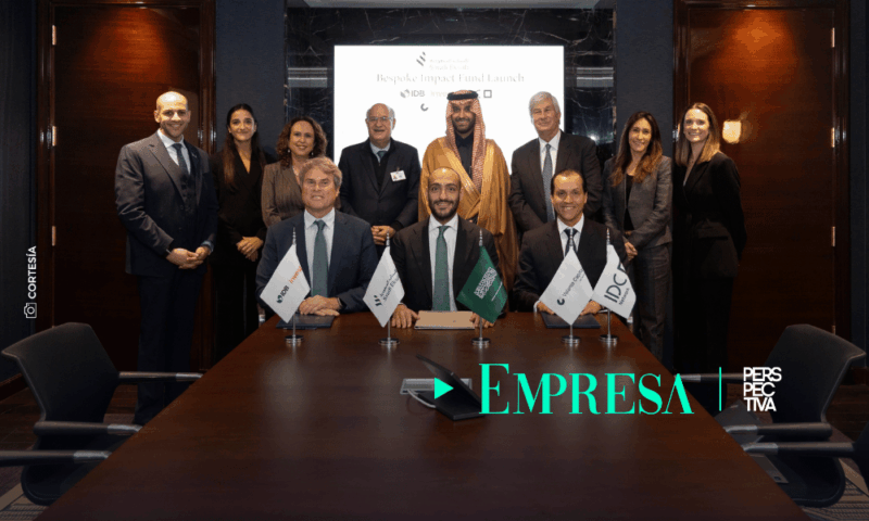 Representantes institucionales de Saudi Eksab, IDB Invest, CAF e IDC Network oficializan la creación del fondo de impacto enfocado en empresas del norte de Latinoamérica.