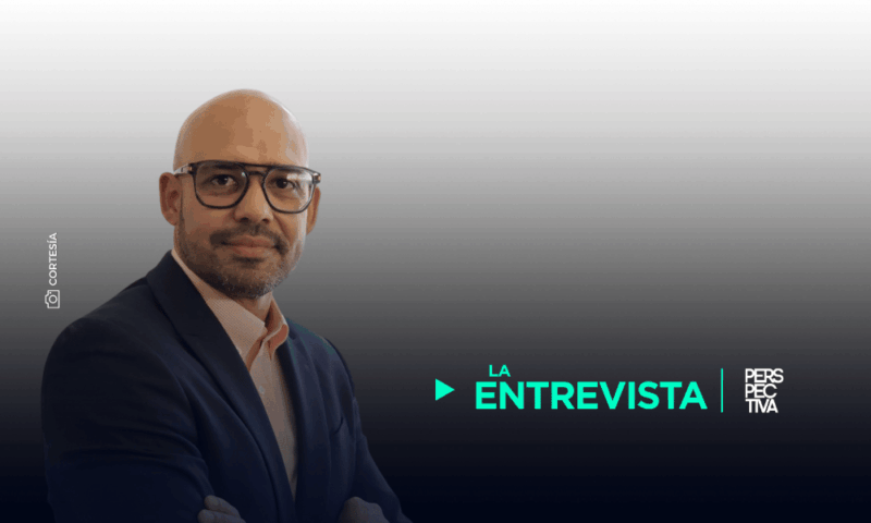 Rafael Alexander De Los Santos, ejecutivo y gerente de ventas en Vertiv, durante la entrevista exclusiva sobre tendencias en infraestructura crítica y tecnología